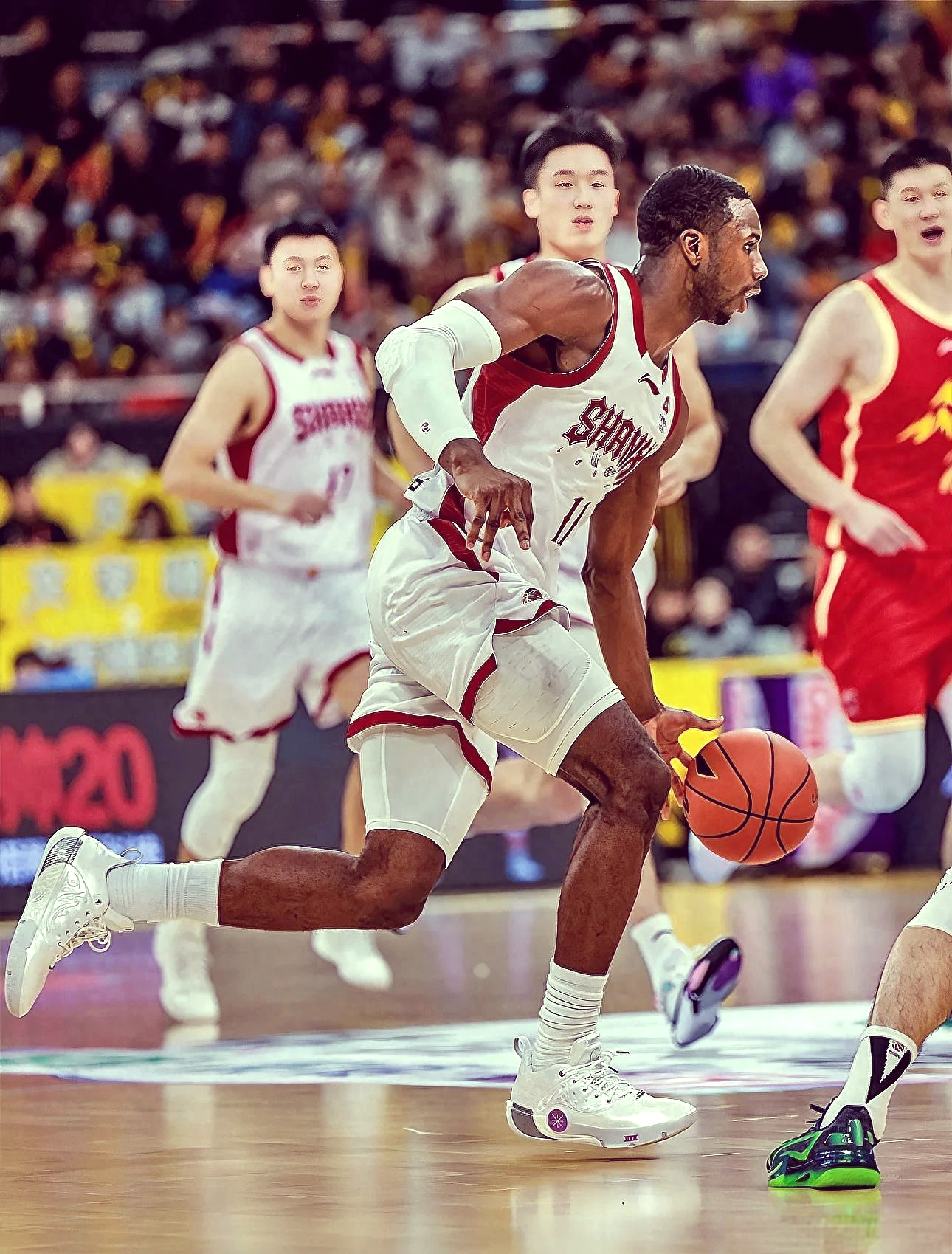 关于清晨巴塞罗那备战CBA常规赛，内部沟通细节曝光，质疑声仍在，细节决定成败的信息-中欧体育